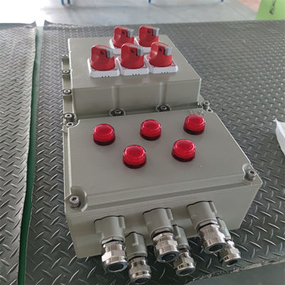 Ban phân phối chống nổ cứng chống bão cát IP66 cho nhà máy hóa dầu sa mạc