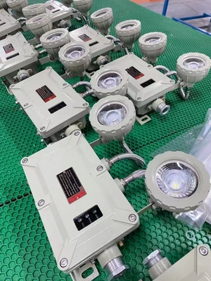 90/120/180 Mins Đèn khẩn cấp thời gian dài CCT 4500-6500K Đèn chống cháy LED