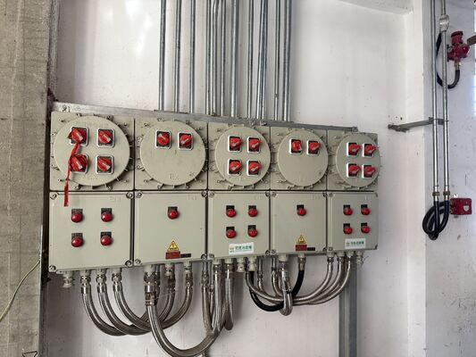 IIB T4 ATEX Phòng điều khiển chống cháy Phòng điều khiển chống cháy Phòng điều khiển chống nổ Phòng chứa hợp kim nhôm Cho sử dụng dầu khí