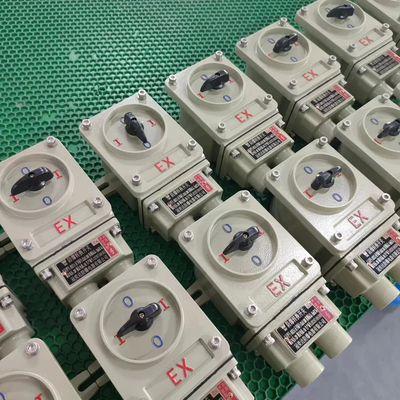 Chuyển đổi chống nổ mặt đất 220V/380V với mức bảo vệ IP65