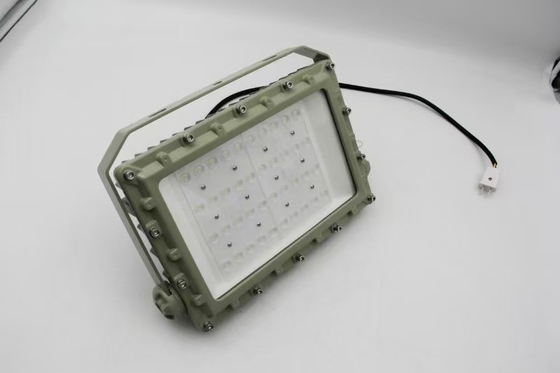 Đèn đèn LED chống nổ AC100-277V điện áp 50w và mức độ bảo vệ IP66 cho khí dầu mỏ và khu vực công nghiệp