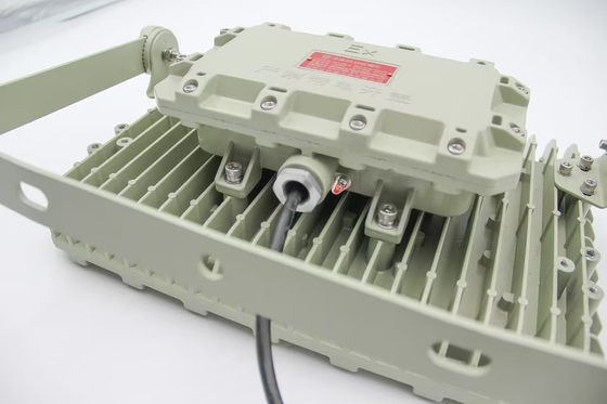 100W 140lm / W 6000-6500K High Bay Khu vực nguy hiểm Đèn chiếu sáng chống nổ năng lượng cao Đèn chiếu sáng chống nổ