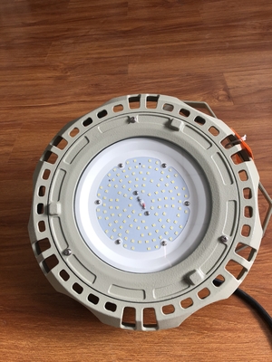 IP66 150Watt chống nổ đèn cao với hiệu suất 135lm / w cho các khu vực công nghiệp và hóa dầu