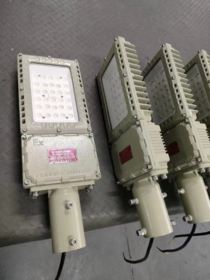 100 ~ 277v 130lm / W 200w đèn LED chống nổ