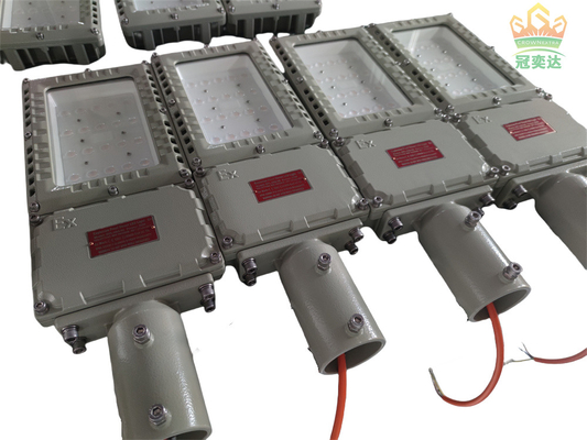 Hiệu quả 130lm / w ATEX Đèn chiếu sáng LED chống cháy 5000K-5700K