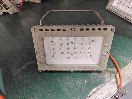 ATEX IECEx RoHS ISO9001 đèn LED chống nổ 50W cho các cơ sở thải nguy hiểm