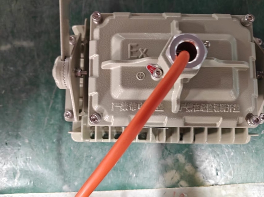 ATEX IECEx RoHS ISO9001 đèn LED chống nổ 50W cho các cơ sở thải nguy hiểm