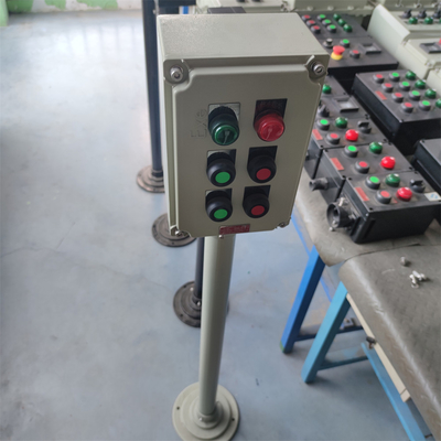 Bảng điều khiển hộp hóa dầu với ATEX CNEX xếp hạng IP66 WF2 Bảo vệ AC110/220/380/460V