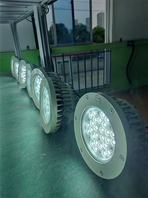 Ex Proof High bay Light 180lm/w ATEX Kháng ăn mòn IP66 Đèn trần ngoài trời LED 50W-250W