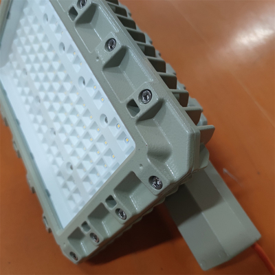 Hiệu suất 150lm/w Địa điểm nguy hiểm dẫn đèn pha atex cho môi trường nguy hiểm