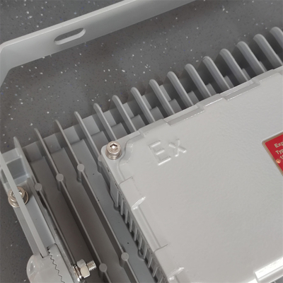 Đèn pha LED chống cháy nổ được chứng nhận ATEX 200W – Giải pháp chiếu sáng chống cháy cho Vùng 1 Dầu khí | Hiệu suất phát quang cao 160lm/W