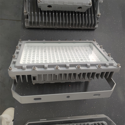 Đèn pha LED chống cháy nổ được chứng nhận ATEX 200W – Giải pháp chiếu sáng chống cháy cho Vùng 1 Dầu khí | Hiệu suất phát quang cao 160lm/W