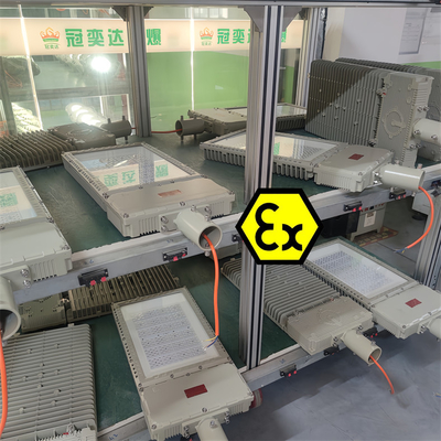 IP66 Đèn đèn LED ngoài trời chống nổ được chứng nhận bởi ATEX IECEx CNEX Lý tưởng cho các nền tảng ngoài khơi Nhà máy lọc dầu Nhà máy nguy hiểm