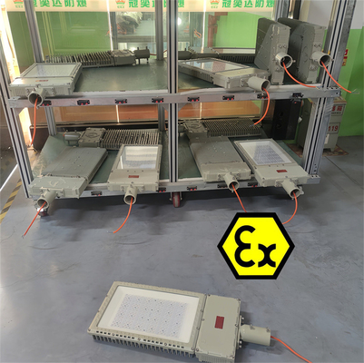 Đèn pha LED cho khu vực chiếu sáng nhà máy hóa dầu, khai thác mỏ, trạm xăng Zone 1 Zone 2 Ex Db Eb IIC T6 Gb Ex Tb IIIC T80°C Db IP66
