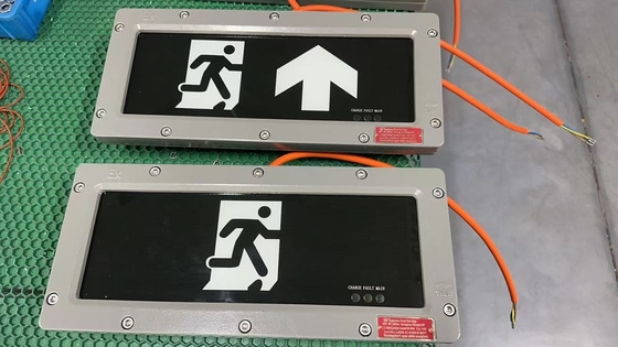 Khu vực 1 Đèn khẩn cấp nhôm với CRI Ra≥70 Và thời gian khẩn cấp kéo dài 90 phút