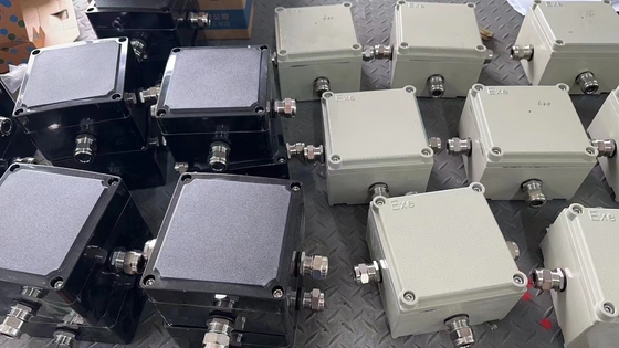 IP66 WF2 tấm phân phối chống cháy với nhôm phủ bột và thép không gỉ