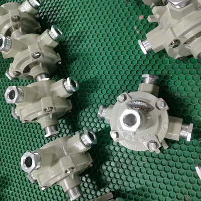 Không thấm nước khu vực IP66 Khu vực1 Hộp nối an toàn nổ cho môi trường nguy hiểm