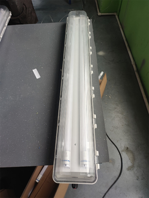 2 * 54W Phương pháp chống nổ đèn huỳnh quang ATEX IECEx Chứng nhận chống nước WF2 100lm / w Cấp nắp trần hiệu quả ánh sáng cho Khu vực 21 22 1 2