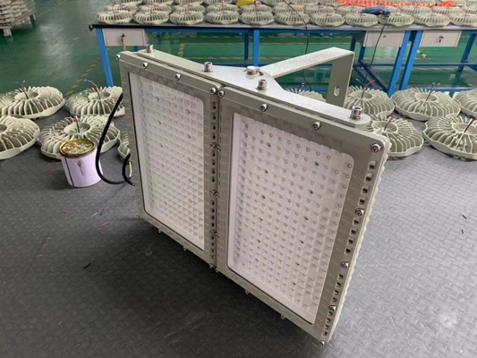 CREE 50-240 Watt đèn LED với tuổi thọ 50.000 giờ và màu sắc tùy chỉnh
