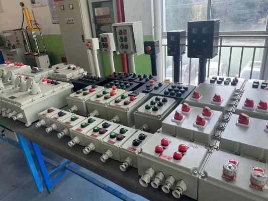 IP66 Bảng điều khiển nhôm chống nổ Điện lượng định số ≤ 225A với chứng nhận ATEX