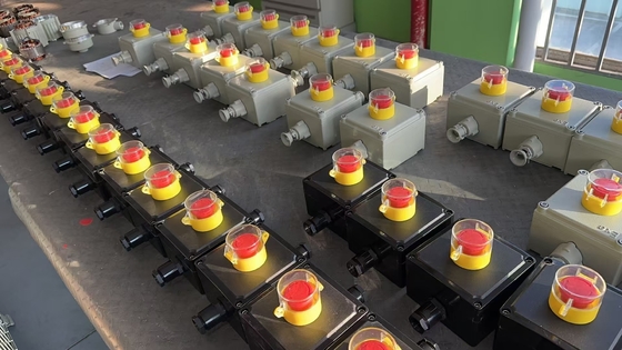 Bảng điều khiển chống cháy 2mm treo gắn thẳng đứng Bảng phân phối chống cháy