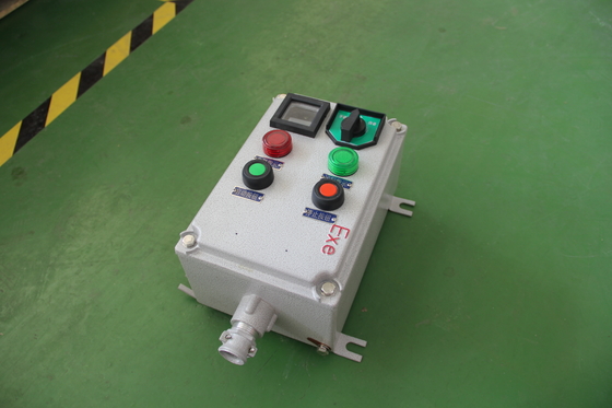 Bảng dán sợi quang chống nổ. IP66 WF2. Hộp phân phối điều khiển năng lượng chống cháy cho thiết bị nặng.