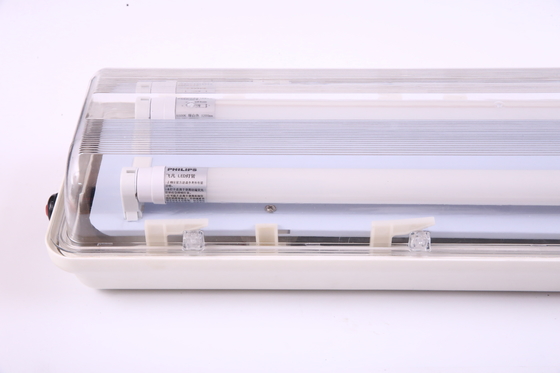 "1x48 inch đèn LED ống chống nổ ¥ 115lm / W ABS nhà ở cho các khu vực công nghiệp nguy hiểm"