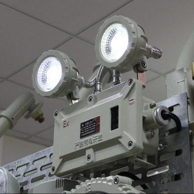 Đèn chiếu sáng khẩn cấp chống cháy nổ Vùng 1/Vùng 2 | Đèn LED gắn tường/trần chống thấm nước & chống cháy cho các khu vực quan trọng
