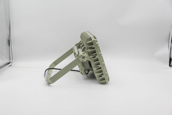 Đèn pha LED chống cháy nổ – Tiết kiệm năng lượng, xếp hạng IP66 cho nhà máy hóa chất và giàn khoan ngoài khơi