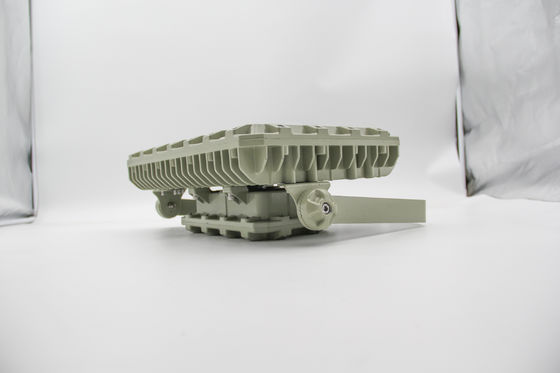 Đèn pha LED chống cháy nổ – Tiết kiệm năng lượng, xếp hạng IP66 cho nhà máy hóa chất và giàn khoan ngoài khơi