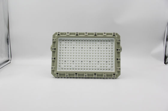 Đèn pha LED chống cháy nổ – Tiết kiệm năng lượng, xếp hạng IP66 cho nhà máy hóa chất và giàn khoan ngoài khơi