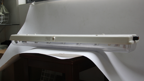 Đèn tuyến tính LED chống cháy nổ chống thấm nước cho giàn khoan dầu, nhà máy hóa chất và trạm xăng – Chứng nhận ATEX/IECEx/CNEX, Tiết kiệm năng lượng, Bền bỉ, Dễ lắp đặt