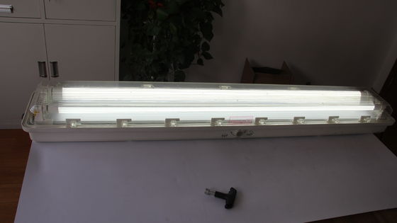 Đèn LED tuyến tính chống cháy nổ 0.6m/1.2m ATEX/IECEx/CNEX bền bỉ, cấp công nghiệp IP66, chiếu sáng cho khu vực nguy hiểm, nhà máy dầu khí, hóa chất, khai thác mỏ, cơ sở hàng hải, thiết kế tiết kiệm năng lượng làm giảm
