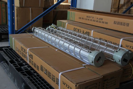 Đèn huỳnh quang chống cháy nổ cấp công nghiệp để chiếu sáng an toàn trong các khu vực nguy hiểm