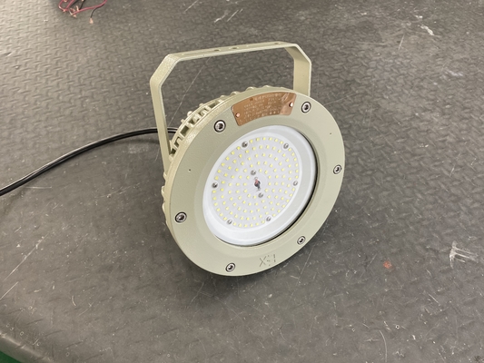 Đèn LED High Bay Chống Cháy Nổ Tiết Kiệm Năng Lượng 100-200W Đã Được Phê Duyệt ATEX CNEX IP66 Dùng Cho Nhà Máy Lọc Dầu, Trạm Xăng, Nhà Máy Hóa Chất và Giàn Khoan Ngoài Khơi
