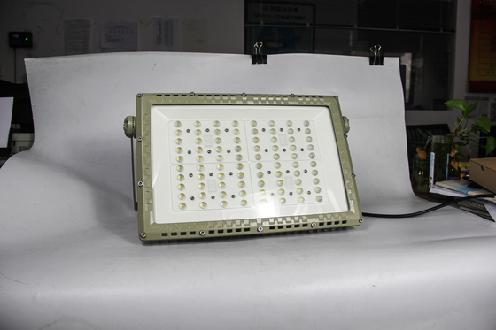 Ánh sáng đường phố LED chống cháy ATEX 250W. IECEx chứng nhận ánh sáng chống nổ cho khu vực nguy hiểm 1 và 2
