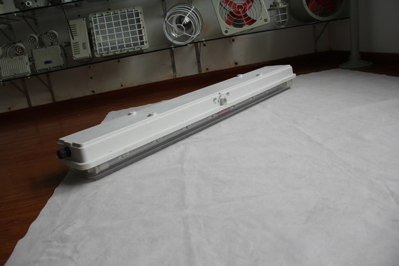 ATEX/IECEx/CNEX Chất cố định LED khu vực nguy hiểm được phê duyệt, được xếp hạng IP66, bảo hành 5 năm, công suất và kích thước có thể tùy chỉnh