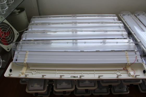 ATEX/IECEx/CNEX Chất cố định LED khu vực nguy hiểm được phê duyệt, được xếp hạng IP66, bảo hành 5 năm, công suất và kích thước có thể tùy chỉnh