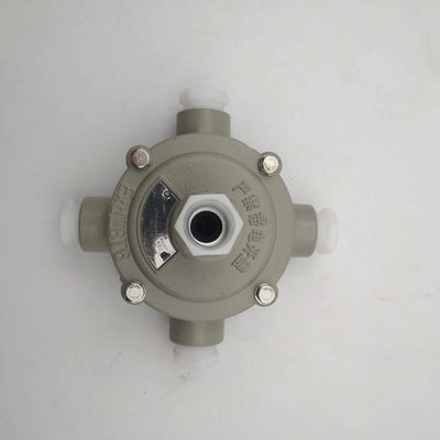 Hộp nối chống cháy nổ đầu vào cáp G1/2 với điện áp 220V/380VAC và cài đặt tùy chỉnh theo yêu cầu của khách hàng