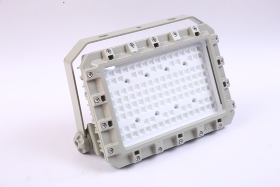 Đèn pha chống cháy nổ IP66 với khả năng bảo vệ cao và kiểu lắp treo