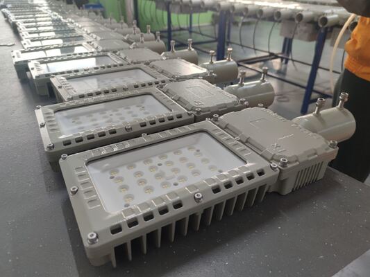 ATEX IECEx Khu vực 1 & 2 Được phê duyệt 50-240W Đèn đèn LED khu vực nguy hiểm, IP66, 140lm/W, Bảo hành 5 năm