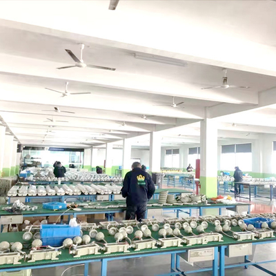 Đèn pha chống cháy nổ gắn mặt bích, chứng nhận ATEX IECEx RoHS cho khu vực nguy hiểm