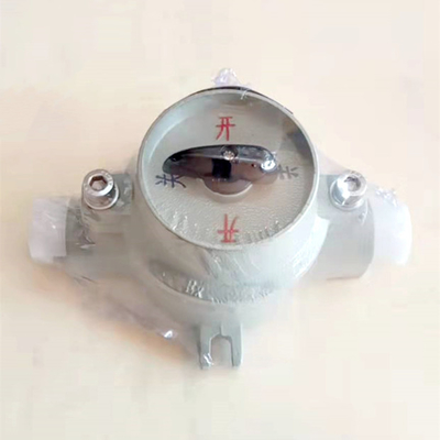 Chuyển đổi chống nổ công nghiệp hóa học với các cột bảo vệ cấp 2 IP66